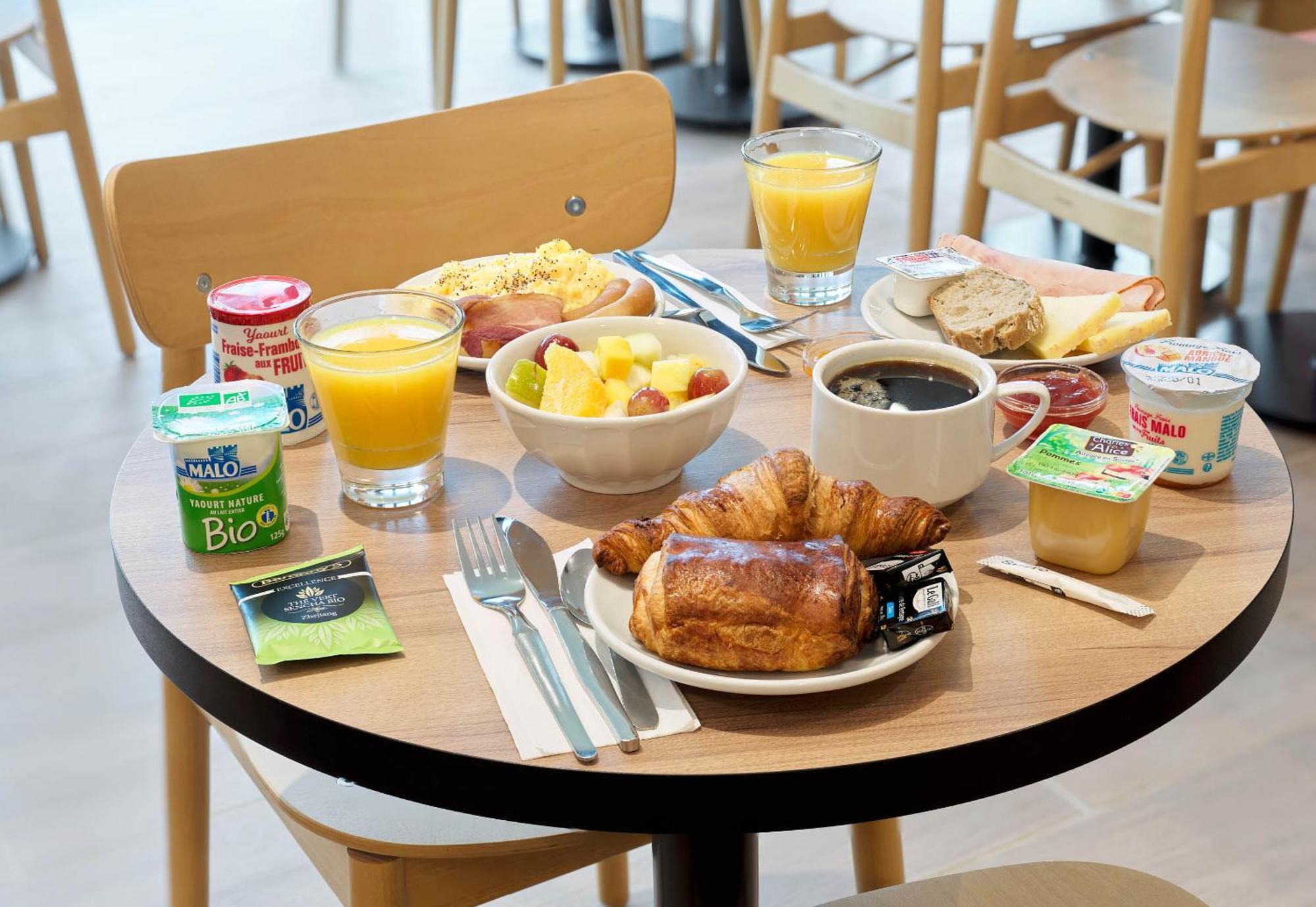 B&B Hotel Cergy Saint-Christophe Gare 外观 照片