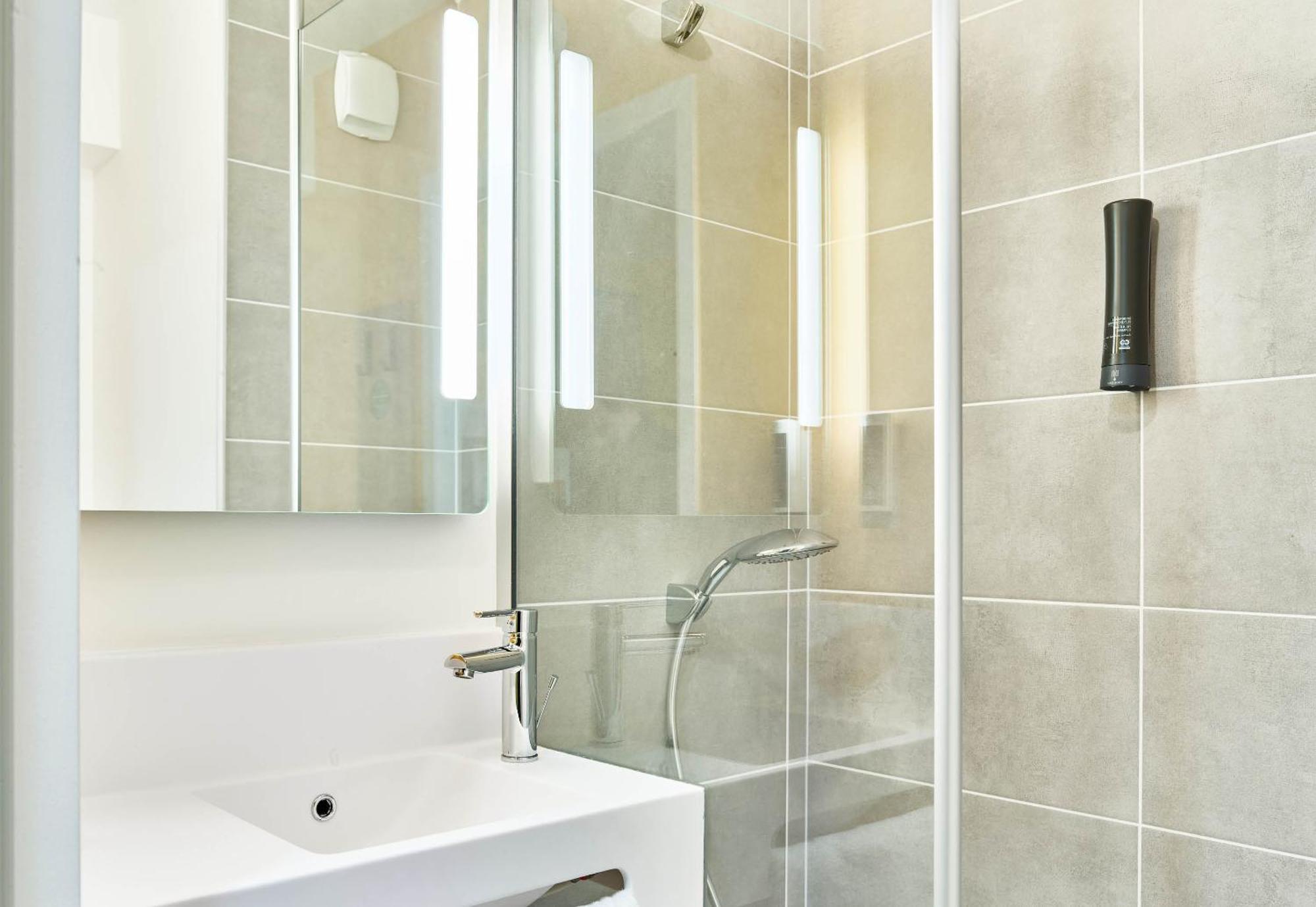 B&B Hotel Cergy Saint-Christophe Gare 外观 照片